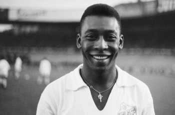 Sabet 3 Gelar Piala Dunia, Ini Alasan Pele Tak Pernah Dapat Ballon d'Or