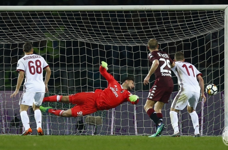 Torino vs AC milan (sumber: twitter/@acmilan).