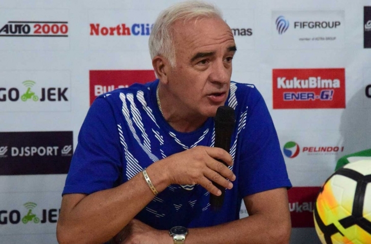 Pelatih Persib Bandung, Roberto Carlos Mario Gomez