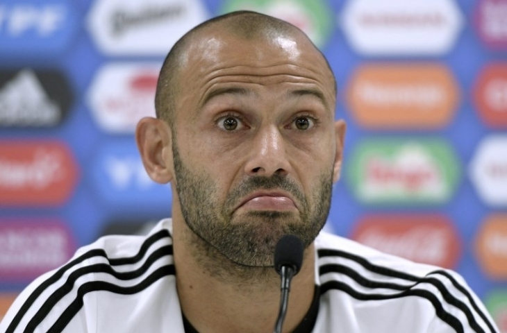 Javier Mascherano saat konferensi pers di base camp timnas Argentina di Bronnitsy, dekat Moscow (24/6). Argentina menjadi salah satu timnas yang berpartisipasi di Piala Dunia 2018. [AFP/Juan Mabromata]  