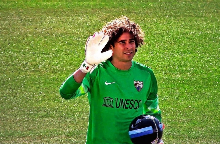 Ochoa saat berseragam Malaga. (sumber: Youtube.com).