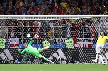 Jordan Pickford Samai Rekor Kiper Legendaris Inggris