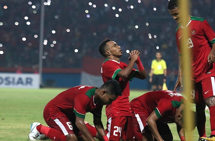 Selebrasi Todd Rivaldo usai cetak gol ke gawang Singapura.