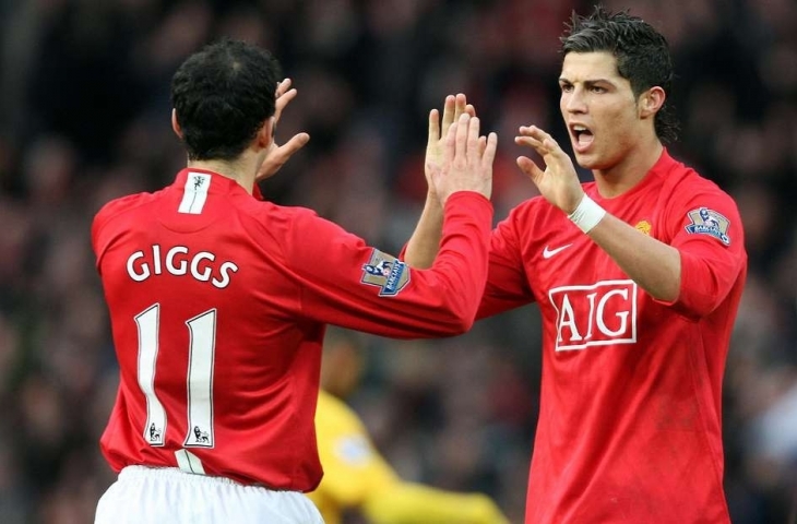 Ryan Giggs dan Cristiano Ronaldo. (sumber: GiveMeSport).