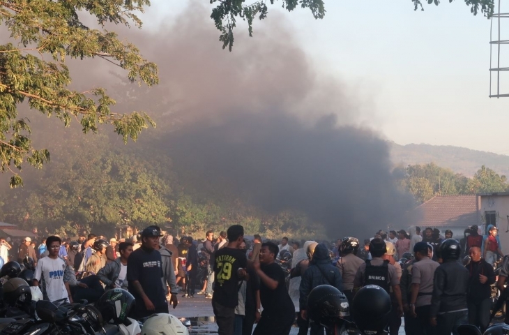 Kerusuhan pecah di Stadion Sultan Agung Bantul saat PSIM Vs PSS