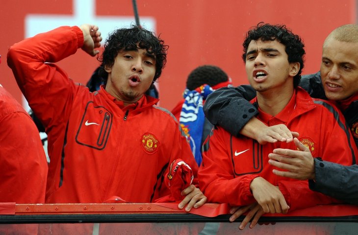 Pemain Manchester United Fred Fabio da Silva dan Rafael da Silva (AFP)