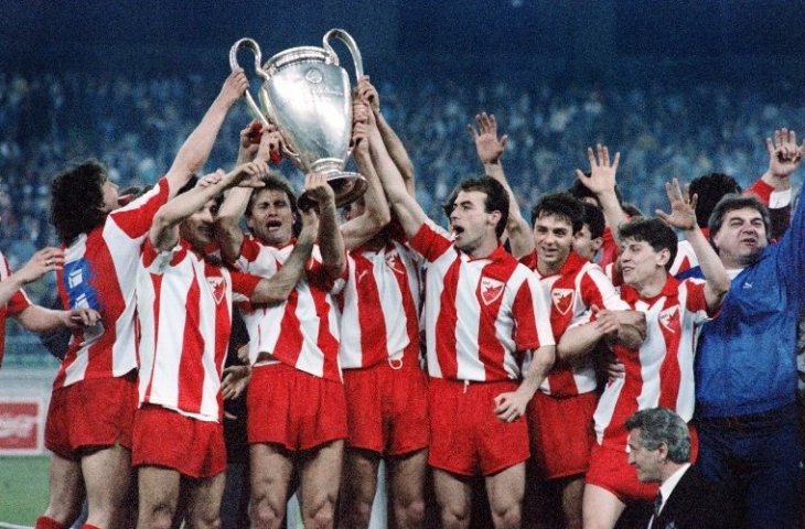 Red Star Belgrade saat menjuarai Liga Champions 1991. (J. Demarthon, Patrick Hertzog/AFP).