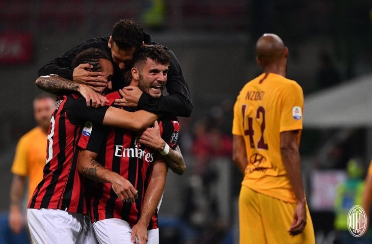 Patrick Cutrone saat merayakan gol ke gawang AS Roma. (Twitter/@ACmilan).