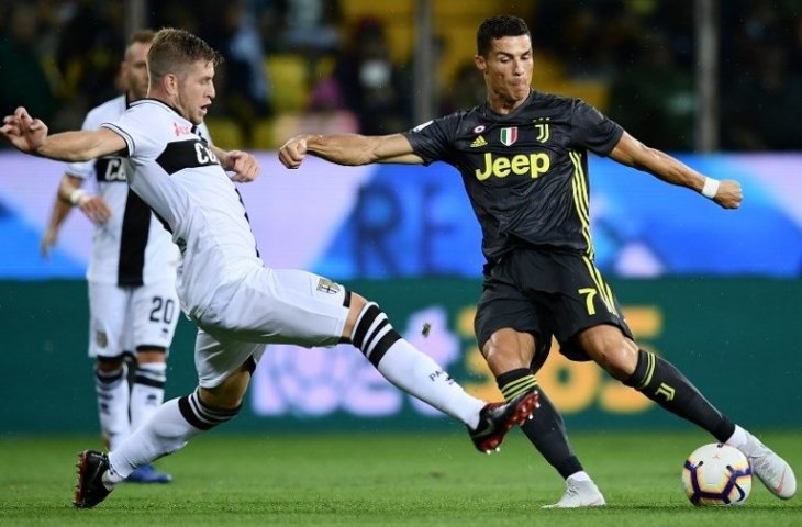 Cristiano Ronaldo saat berhadapan dengan Parma pada  Sabtu (1/9/2018) [Marco Bertorello/AFP]