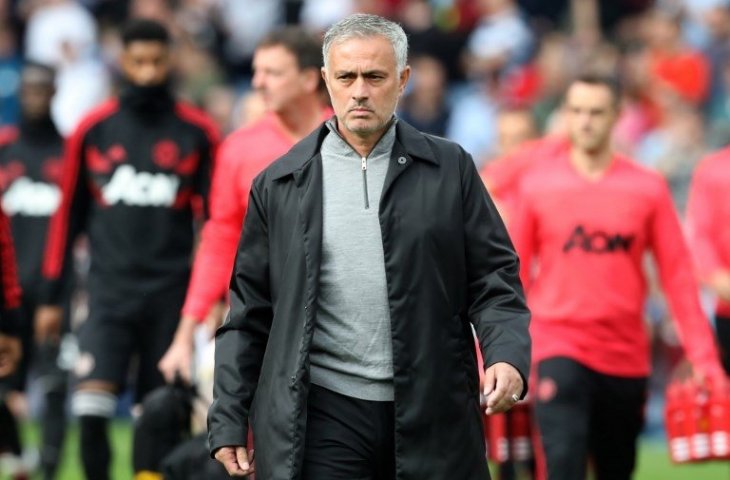 Pelatih Manchester United, Jose Mourinho saat melawan Burnley (Lindsey Parnaby/AFP)