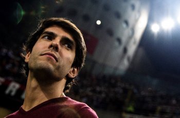 Kembali ke AC Milan, Status Kaka Masih Abu-abu