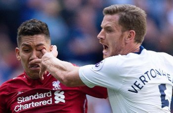 Cetak Gol, Mata Roberto Firmino Dicolok Bek Tottenham Hotspur