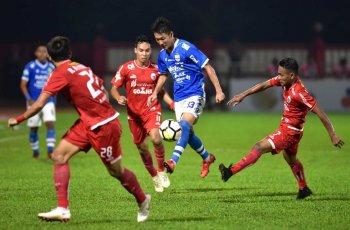 Ketika Suporter Persib dan Persija Berdamai Gara-gara Mie Instan