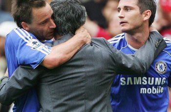 Air Mata Para Legenda Chelsea saat Melihat Jose Mourinho Pergi