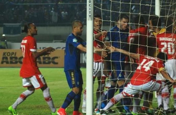 Persib Bandung vs Persija Jakarta (Suara.com/galih)