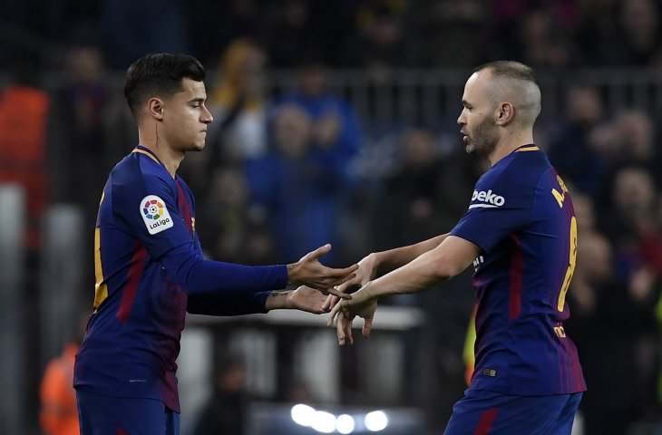 Pemain Barcelona, Philippe Coutinho dan Andres Iniesta (AFP)