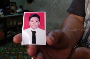 Ironis, Tulisan di Kaus Hitam Haringga Sirila Menuai Sorotan