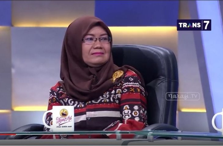 Ibunda Rangga, Iip Saripah dalam acara Mata Najwa (Sumber: Youtube)