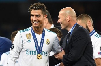 Gara-gara Istri, Zinedine Zidane Tidak Akan Jadi Pelatih Manchester United