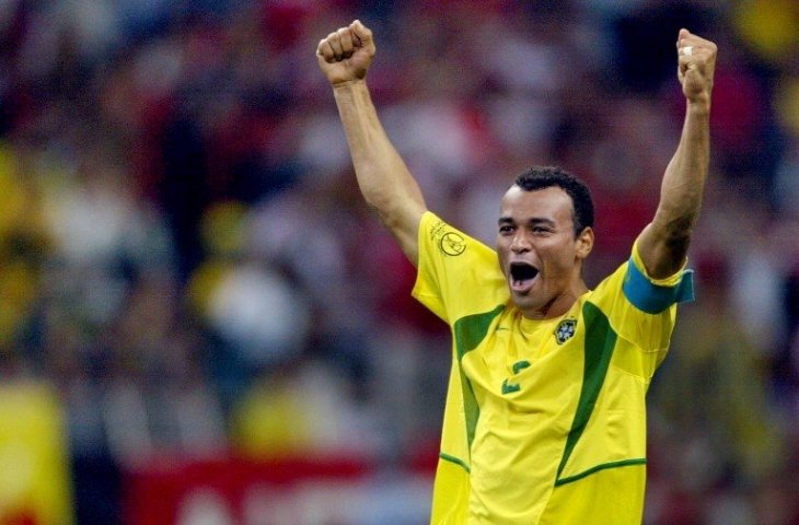 Cafu saat merayakan kemenangan 1-0 atas Turki di Piala Duni 2002 pada 30 Juni (Antonio Scorza/AFP)