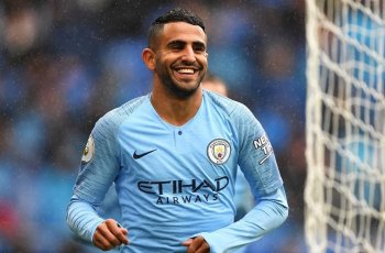 Gara-gara Foto dengan Riyad Mahrez, Fan Man United Ini Kehilangan Pekerjaan