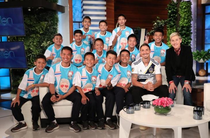 Zlatan Ibrahimovic dan Wild Boars (TheEllenShow)