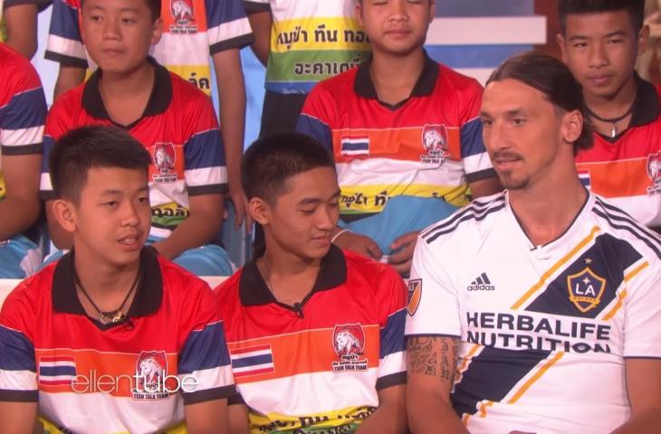 Zlatan Ibrahimovic dan Wild Boars (Youtube.com/TheEllenShow)
