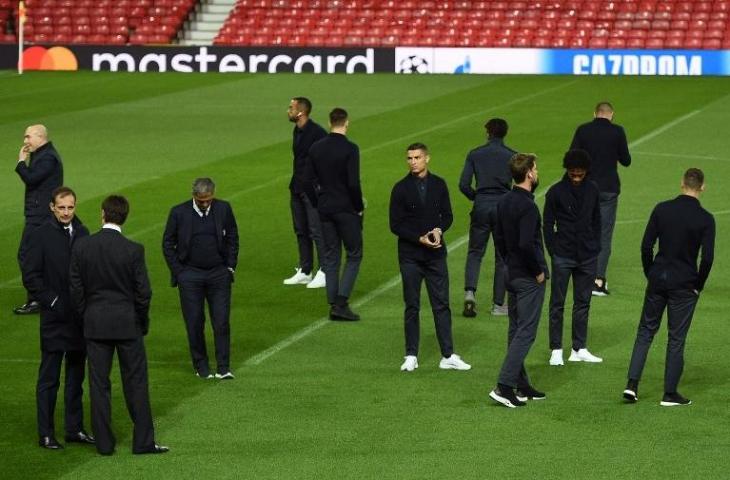 Cristiano Ronaldo bersama Juventus melakukan kunjungan di Old Trafford. (Oli Scarff/AFP)