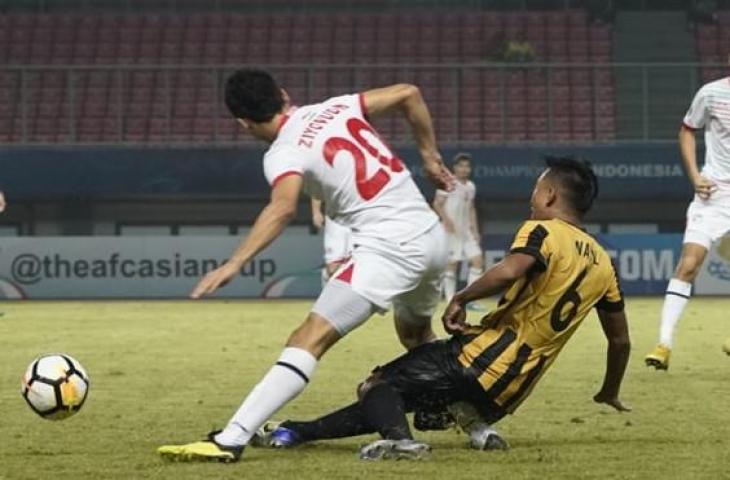 Pemain Tajikistan U-19, Ziyovuddin Fuzaylov. (The-AFC.com).