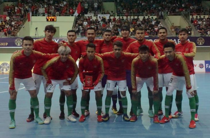 Timnas futsal Indonesia bersiap menghadapi Myanmar di ajang AFF Futsal 2018 yang digelar di GOR UNY, Senin (5/11/2018). [Stephanus Aranditio/www.mxkc.sbs]