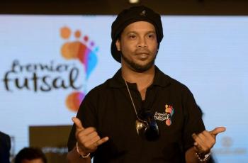 Dilanda Kebangkrutan, Uang Ronaldinho Tersisa Kurang dari Rp 100 Ribu di Tabungan