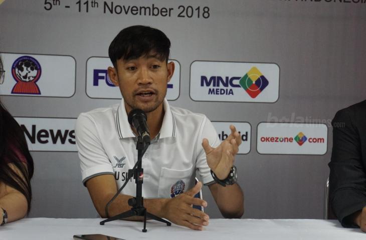 Pelatih Timnas Futsal Kamboja, Phan Sophannara (Stephanus Aranditio/www.mxkc.sbs)