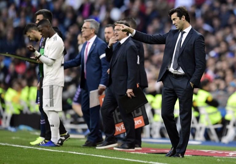 Santiago Solari saat memimpin Real Madrid melawan Real Valladolid pada 3 November 2018 (Javier Soriano/AFP)