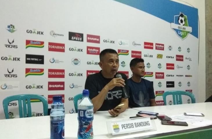 Pelatih PSIS Semarang, Jafri Sastra. (Irwan Febri/www.mxkc.sbs).