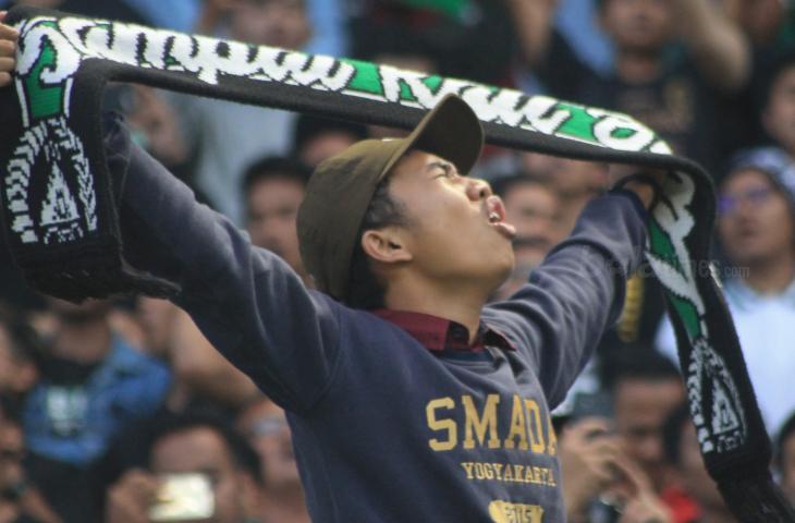  Suporter PSS Sleman (Stephanus Aranditio/www.mxkc.sbs)