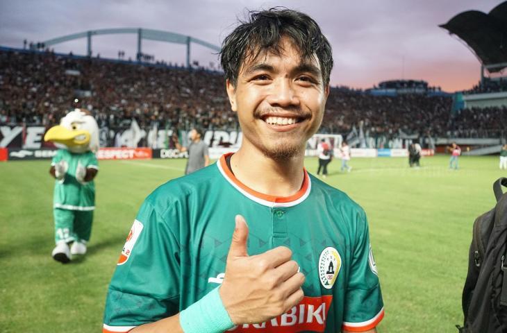 Pemain PSS Sleman, Rangga Muslim berfoto usai PSS Sleman dipastikan promosi ke Liga 1 2019 (Stephanus Aranditio/www.mxkc.sbs)