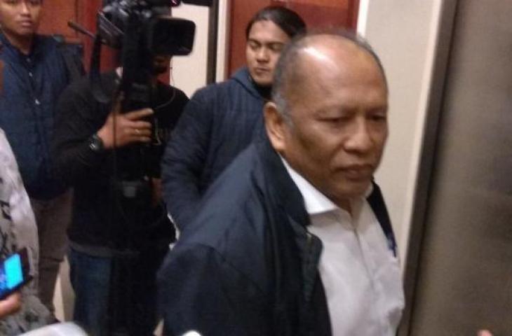 Anggota Komite Eksekutif (Exco) PSSI, Hidayat memutuskan mundur dari jabatannya di Private Lagoon Room Hotel Sultan, Jakarta, Senin (3/12/2018). (Suara.com/Arief Apriadi)