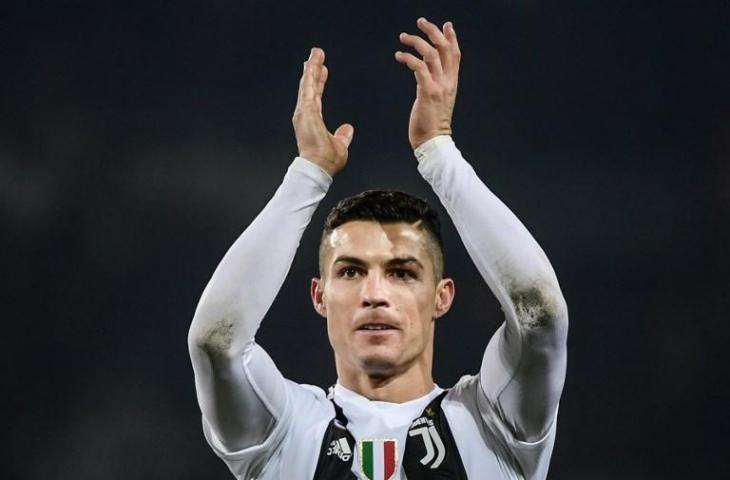 Kerasnya Tendangan Cristiano Ronaldo Bikin Kiper Torino Cedera