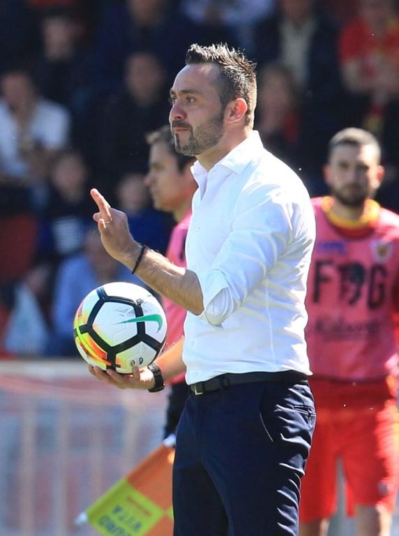 Pelatih Sassuolo, Roberto de Zerbi. (Carlo Herman/AFP).