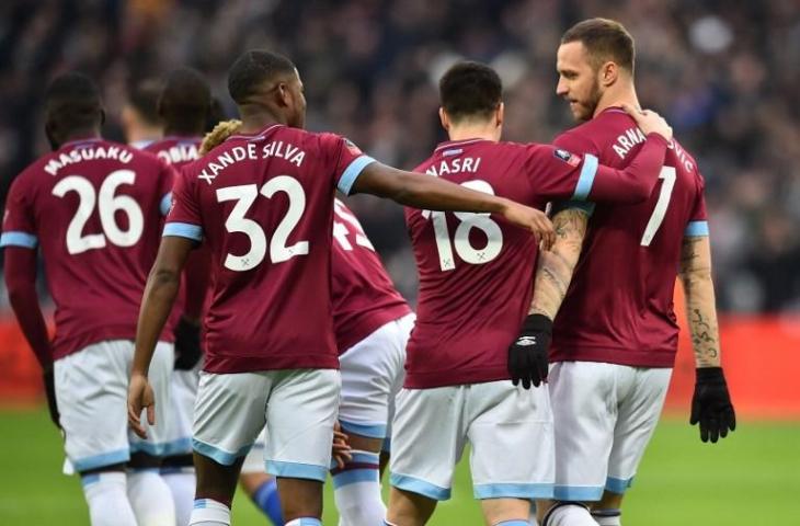 Para pemain West Ham merayakan gol Marko Arnautovic (kanan) saat melawan Brimingham City di Piala FA pada 5 Januari 2019. (Glyn Kirk/AFP)