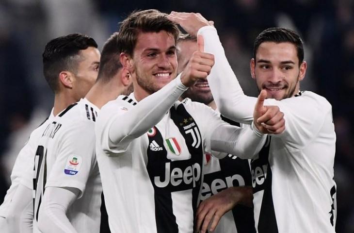 Para pemain Juventus merayakan gol Daniele Rugani ke gawang Chieve pada 21 Januari 2019 (Marco Bertorello/AFP)