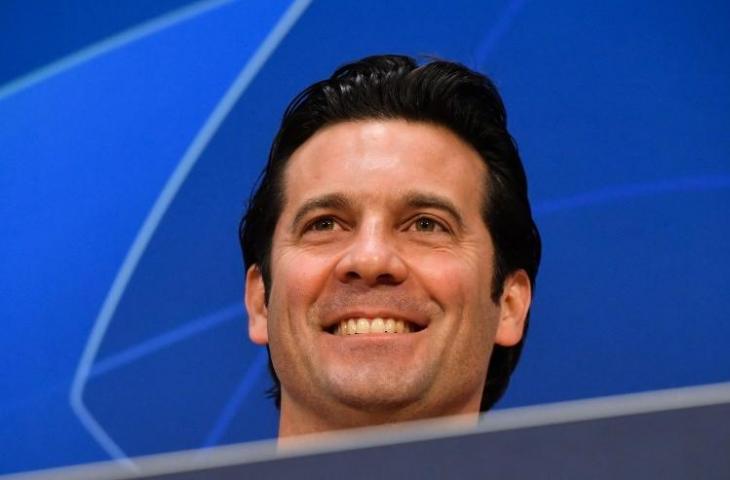 Pelatih Real Madrid, Santiago Solari dalam sesi konferensi pers sebelum laga melawan Ajax Amsterdam (12/2/2019) [Emmanuel Dunand/AFP)