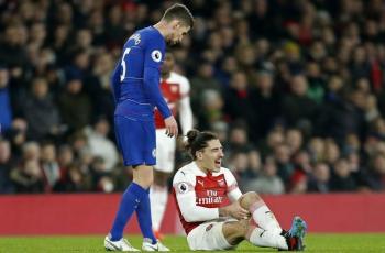 Ngeri! Hector Bellerin Unggah Foto Hasil Operasi Cedera Lututnya