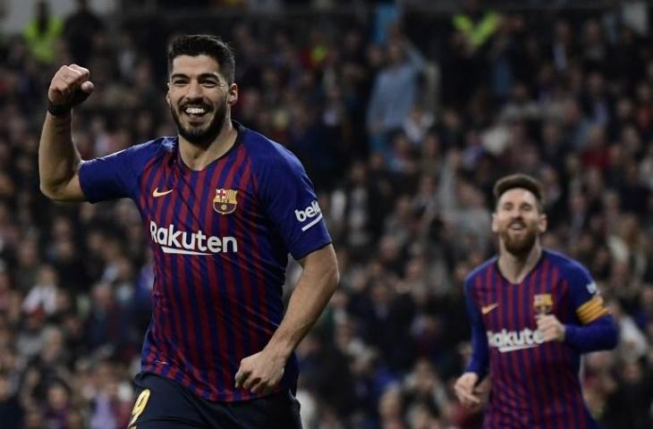 Luis Suarez saat mencetak gol pada kemenangan Barcelona atas Real Madrid dengan skor 3-0 pada leg kedua semifinal Copa del Rey, Kamis (28/2/2019) dini hari WIB. (JAVIER SORIANO/AFP)