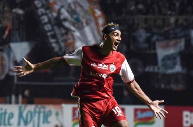 Selebrasi penyerang Persija Jakarta, Bruno Matos usai cetak dua gol ke gawang PSS Sleman. Dalam laga pamungkas Grup D Piala Presiden 2019 menghadapi PSS Sleman, skuat Macan Kemayoran menang 2-0 dan jadi juara grup. [@persijajkt/Instagram]