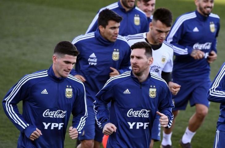 Lionel Messi kembali berseragam Timnas Argentina dan hadir di sesi latihan di Valdebebas, Madrid pada 18 Maret 2019 (Gabriel Bouys/AFP)