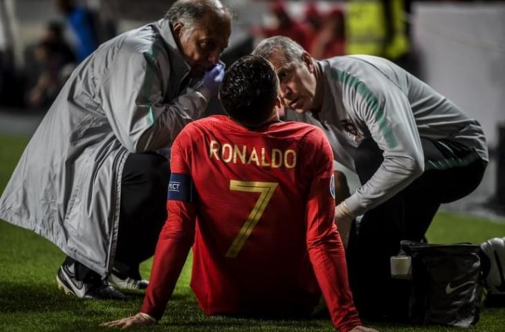 Cristiano Ronaldo cedera di laga Portigal vs Serbia. (Parricia de melo Moreira/AFP)