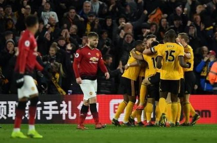 Para pemain Wolverhamptin Wanderers merayakan gol ke gawang Manchester United pada 2 April 2019 (Paul Ellis/AFP)