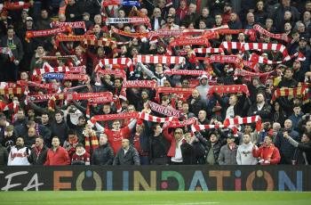 Di Balik Batalnya Anfield Dirobohkan Hingga Kemunculan Hantu Legenda Liverpool