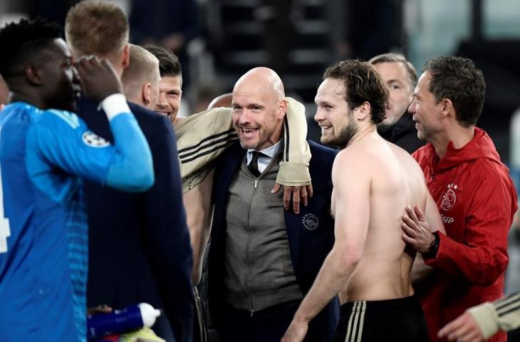 Pelatih Ajax, Erik ten Hag, usai berhasil menyingkirkan Juventus dari Liga Champions 2018/19. (Filippo Monteforte/AFP)